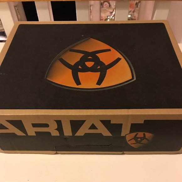 Ariat boots - Picture 2 of 14